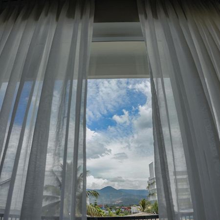 Hotel Montagne Regency Kampot Exterior foto